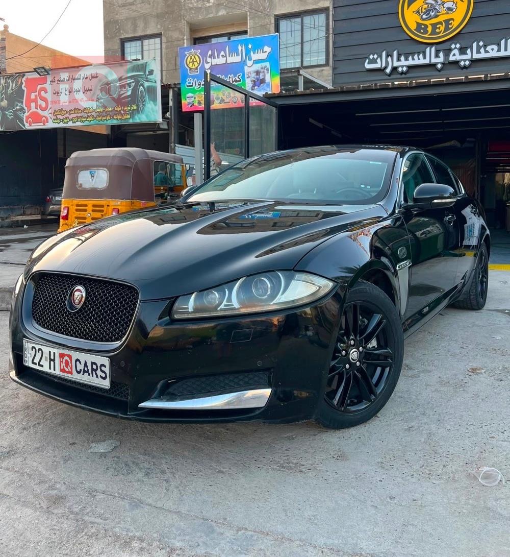 جاكوار XF